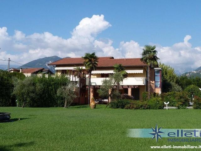 Villa Indipendente in vendita a Cinque Vie, Marina Di Massa