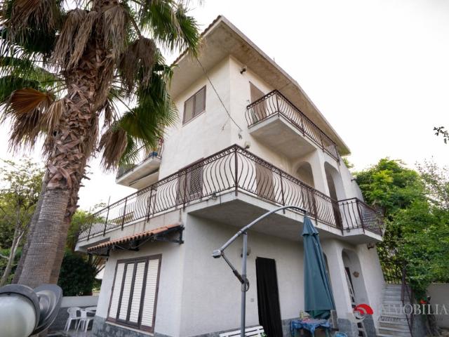 Villa Indipendente in vendita a Annà di Melito, Calabria