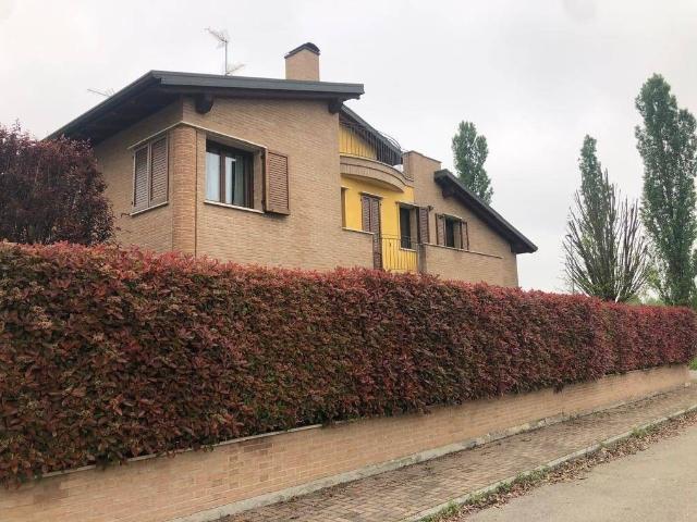Villa Indipendente in vendita a Modena, Reggio Emilia