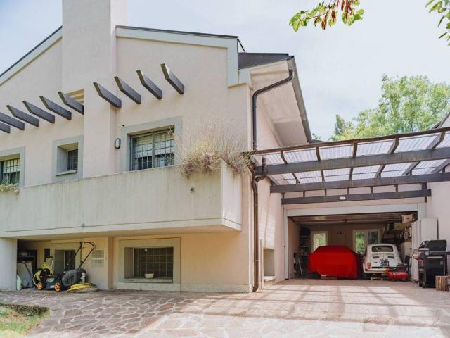 Villa Indipendente in vendita a Montecalvo, Pianoro