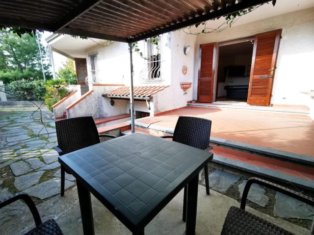 Villa Indipendente in vendita a Tonfano, Toscana