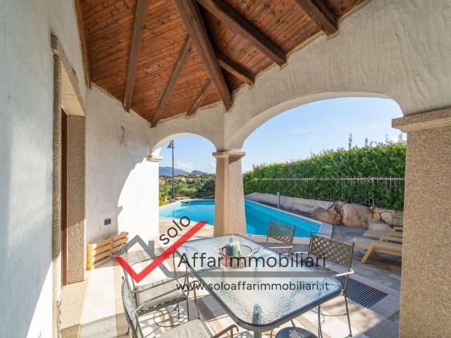 Villa Indipendente in vendita a San Pantaleo, Sardigna/Sardegna