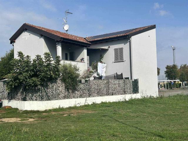 Villa Indipendente in vendita a Podenzano, Reggio Emilia