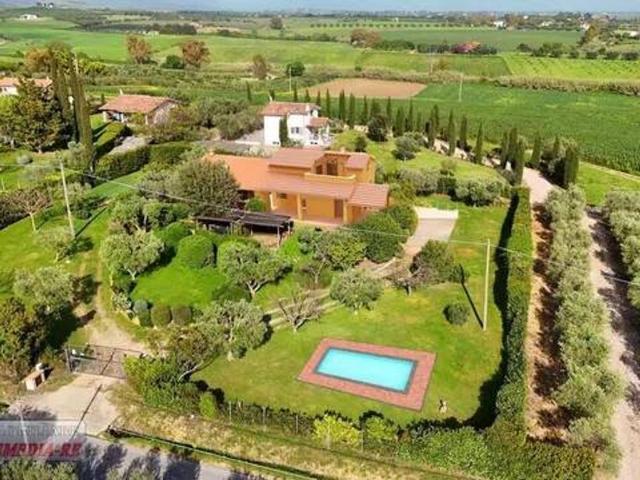 Villa Indipendente in vendita a Montalto Di Castro, Lazio