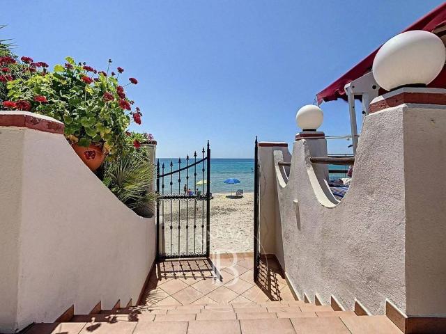 Villa Indipendente in vendita a Pula, Sardigna/Sardegna