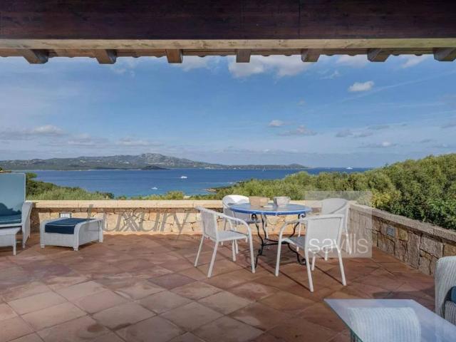 Villa Indipendente in vendita a San Pantaleo, Sardigna/Sardegna