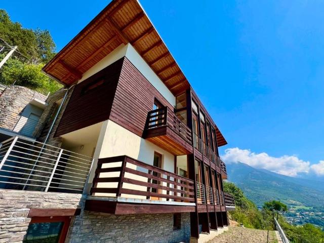 Villa Indipendente in vendita a Le Gotrau, Aosta