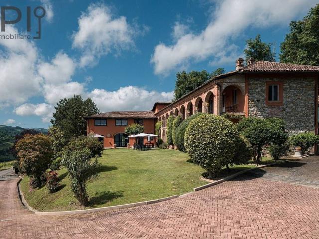 Villa Indipendente in vendita a Piemonte, Asti