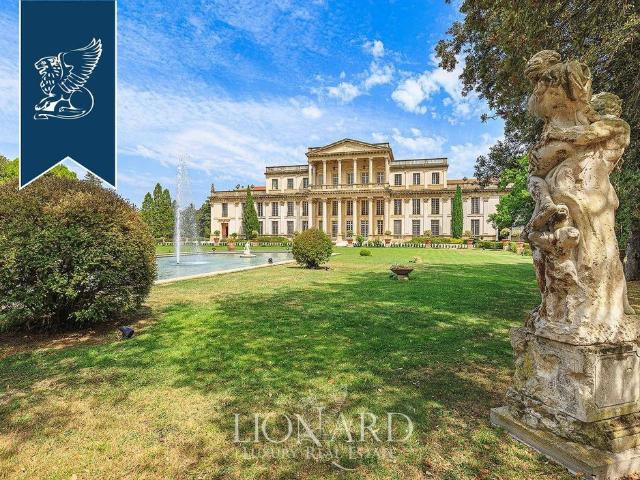 Villa Indipendente in vendita a Rimini, Reggio Emilia