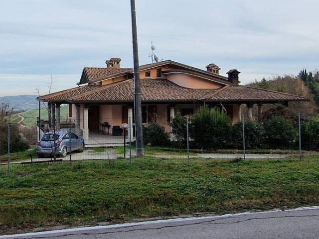 Villa Indipendente in vendita a Rocca delle Caminate, Predappio