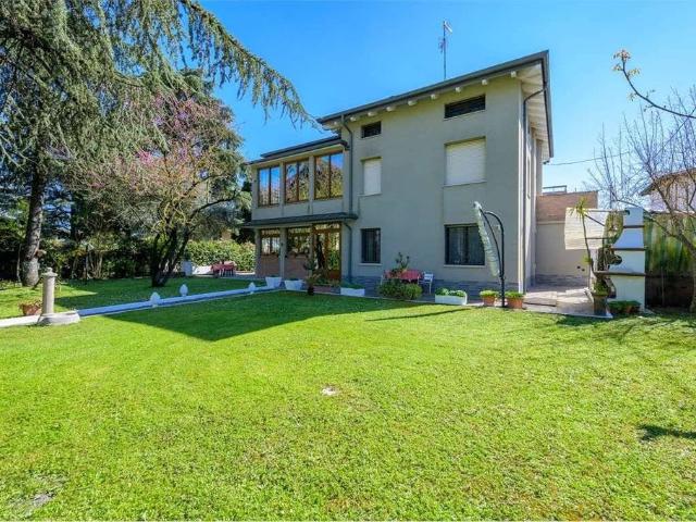 Villa Indipendente in vendita a Pianura Reggiana, Re