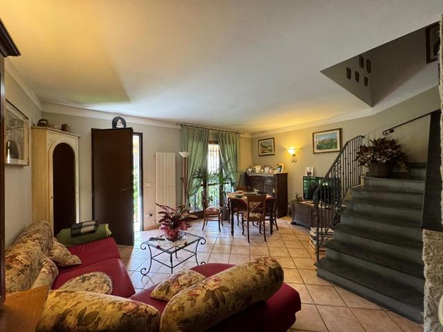 Villa Indipendente in vendita a Seravezza, Toscana