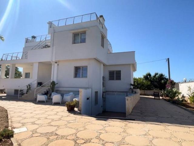 Villa Indipendente in vendita a Puglia, Bari