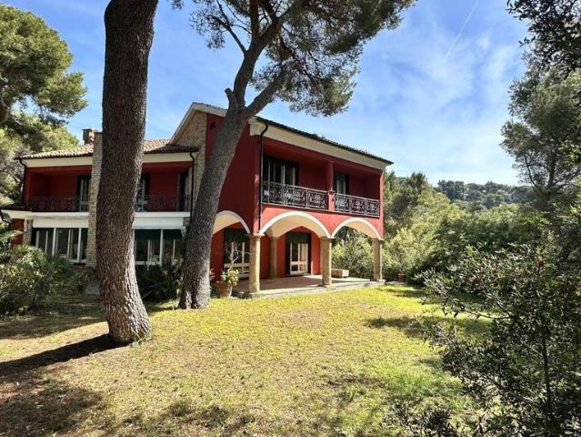 Villa Indipendente in vendita a Andora, Liguria