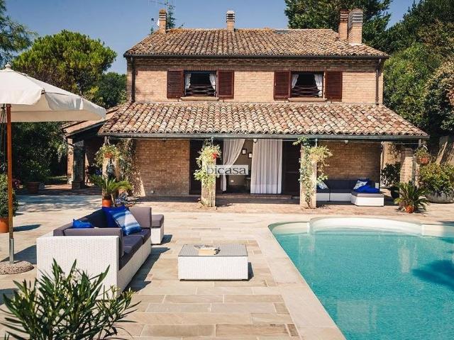 Villa Indipendente in vendita a Marche, Pesaro E Urbino