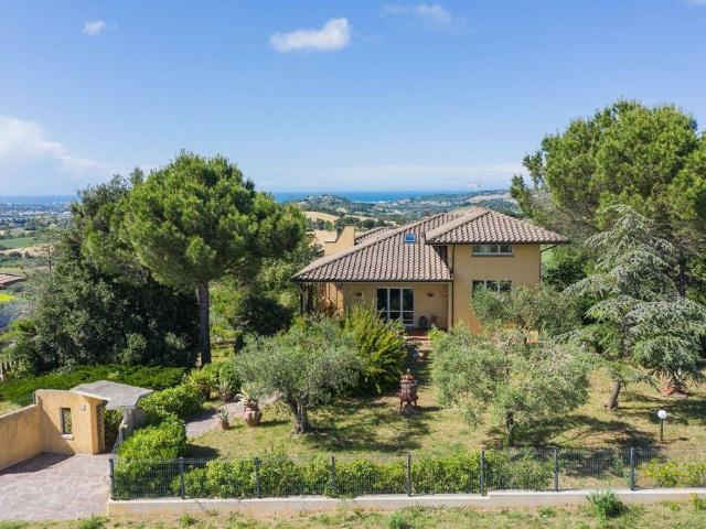 Villa Indipendente in vendita a Pirano Alto, Marche