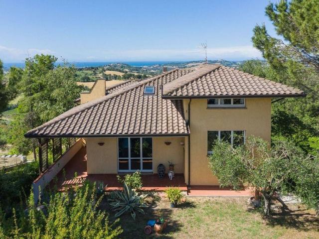 Villa Indipendente in vendita a Pirano Alto, Marche