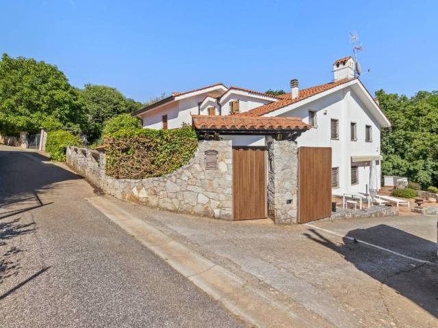 Villa Indipendente in vendita a Sgonico, Friuli-Venezia Giulia