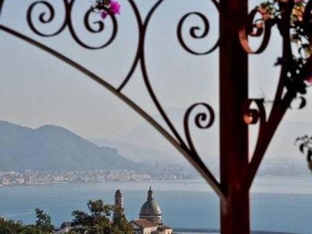 Villa Indipendente in vendita a Vietri Sul Mare, Campania