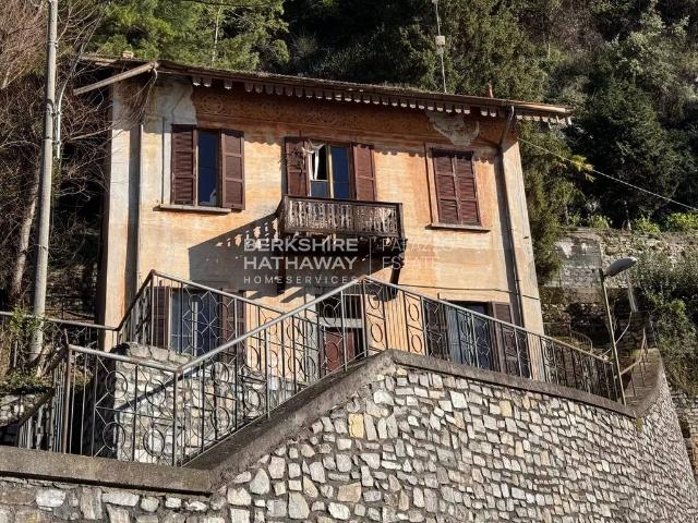 Villa Indipendente in vendita a Torno, Lombardia
