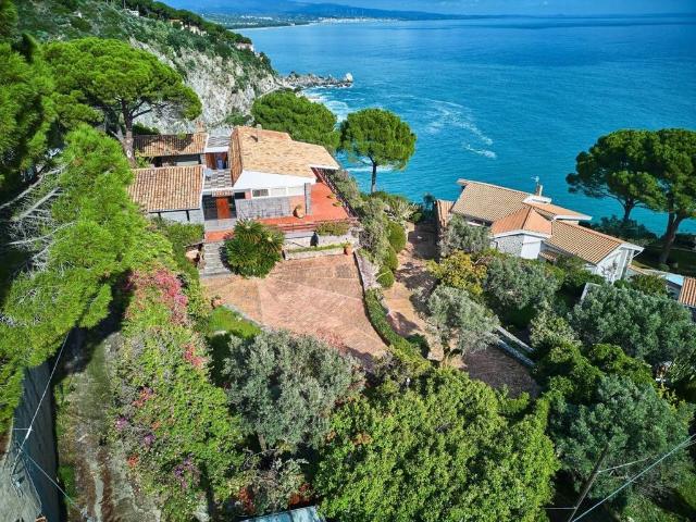 Villa Indipendente in vendita a Calabria, Catanzaro