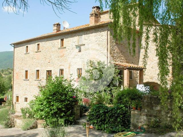 Villa Indipendente in vendita a Tuoro Sul Trasimeno, Umbria