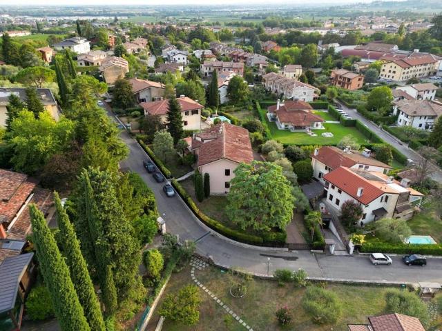 Villa Indipendente in vendita a Santa Cristina, Verona