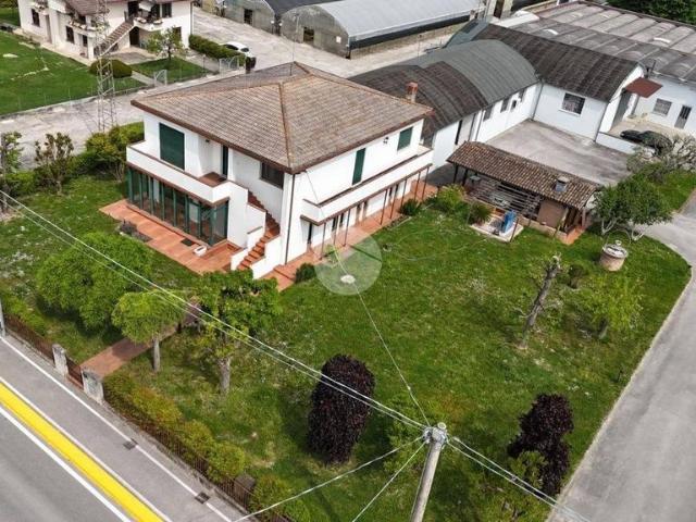 Villa Indipendente in vendita a Mandriola, Albignasego