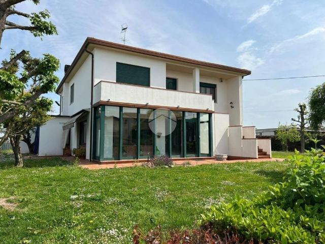 Villa Indipendente in vendita a Mandriola, Albignasego