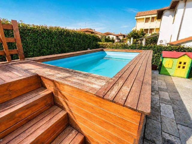 Villa Indipendente in vendita a Biassono, Lombardia