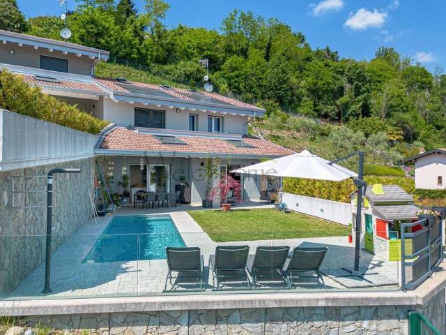 Villa Indipendente in vendita a Tavernerio, Lombardia