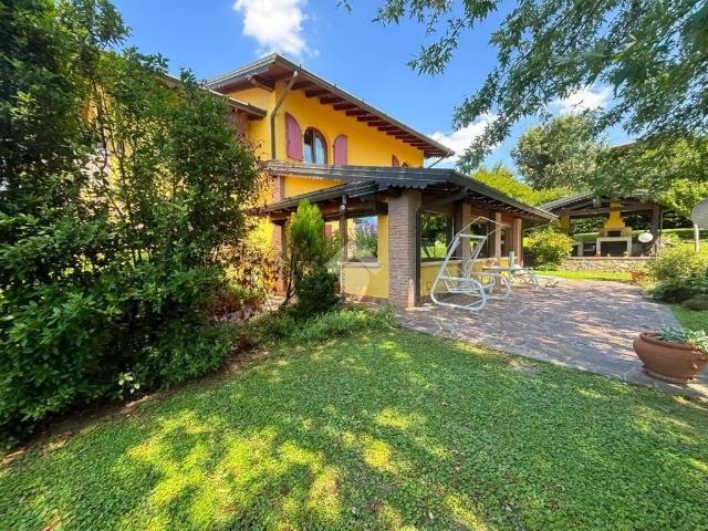 Villa Indipendente in vendita a Monterotondo, Passirano