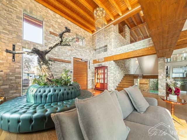 Villa Indipendente in vendita a San Fiorano, Villasanta