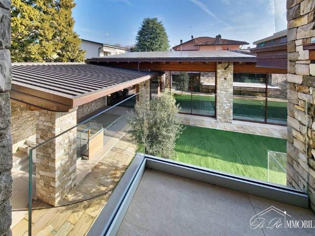 Villa Indipendente in vendita a San Fiorano, Villasanta