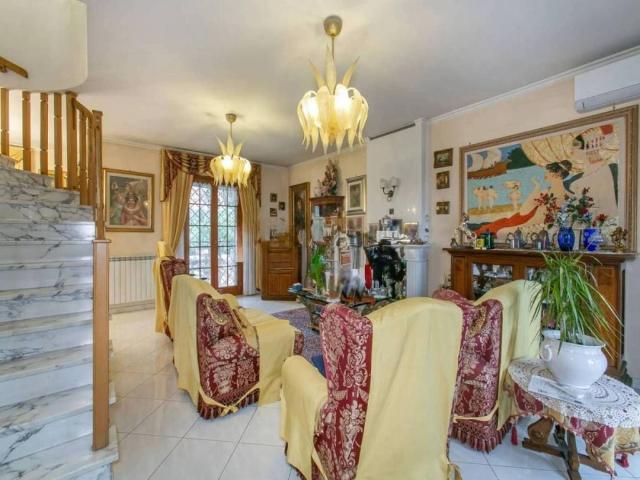 Villa Indipendente in vendita a Capannelle, Roma