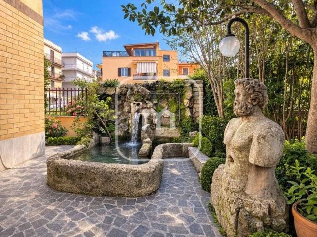 Villa Indipendente in vendita a Municipio Roma VI, Roma Capitale