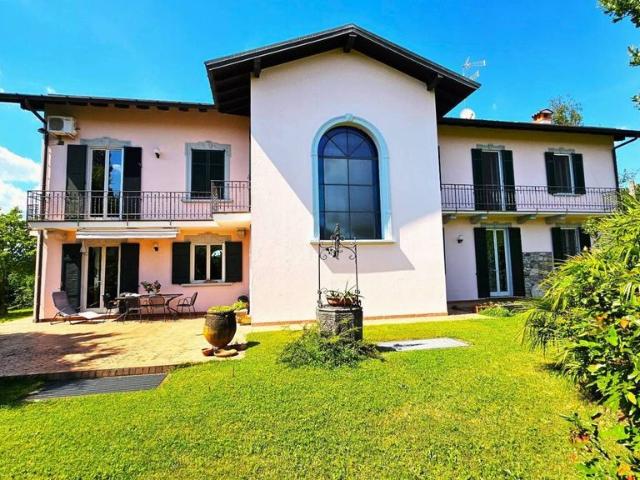Villa Indipendente in vendita a Sant'Anna, Sesto Calende