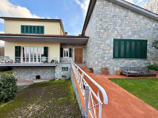Villa Indipendente in vendita a Quarto, Bagno A Ripoli