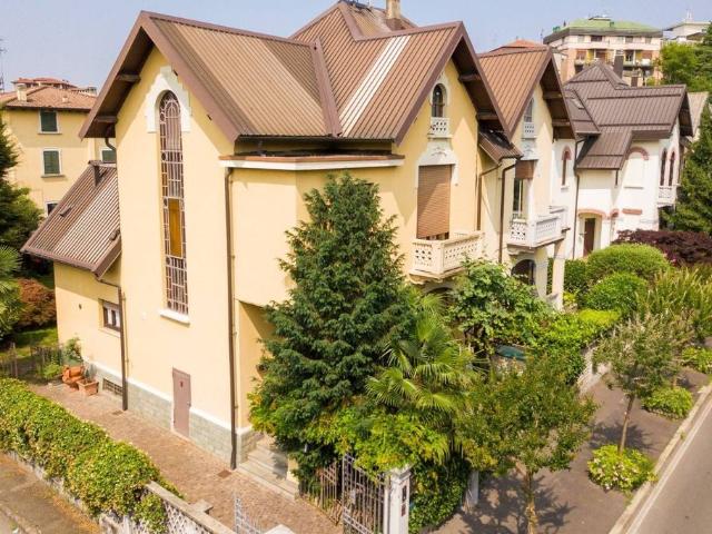 Villa Indipendente in vendita a Madonna in Campagna, Bollate