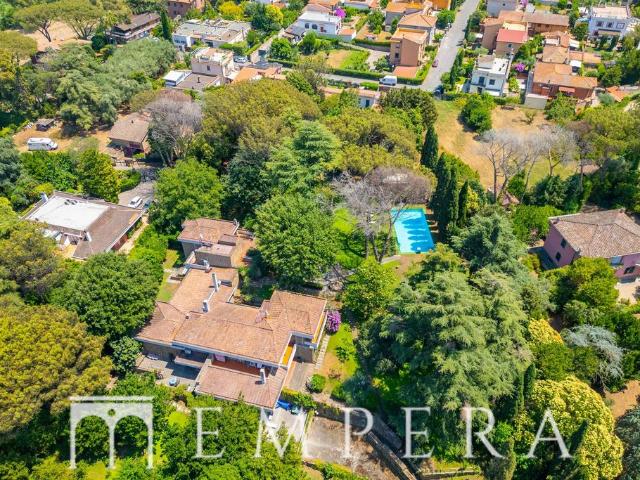Villa Indipendente in vendita a Torricola, Roma