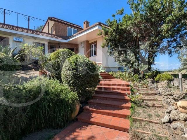 Villa Indipendente in vendita a La Schiana, Pozzuoli