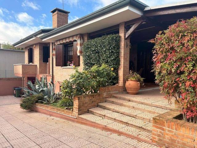 Villa Indipendente in vendita a Perarolo, Vigonza