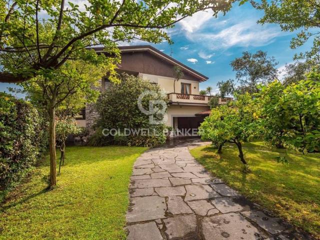 Villa Indipendente in vendita a Tonfano, Toscana