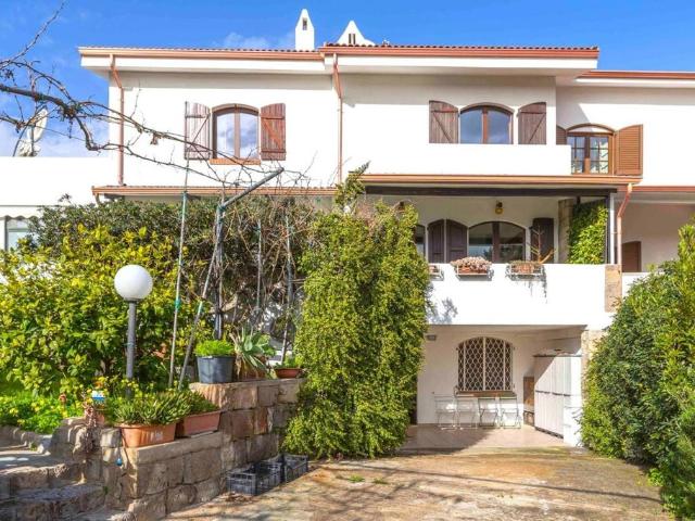 Villa Indipendente in vendita a Is Pardinas, Quartu Sant'elena