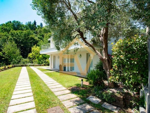 Villa Indipendente in vendita a Comunità Montana Parco Alto Garda bresciano, Salò
