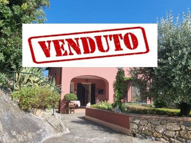 Villa Indipendente in vendita a Vezzi Portio, Liguria