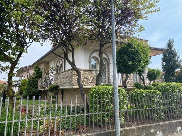Villa Indipendente in vendita a Torre Boldone, Lombardia