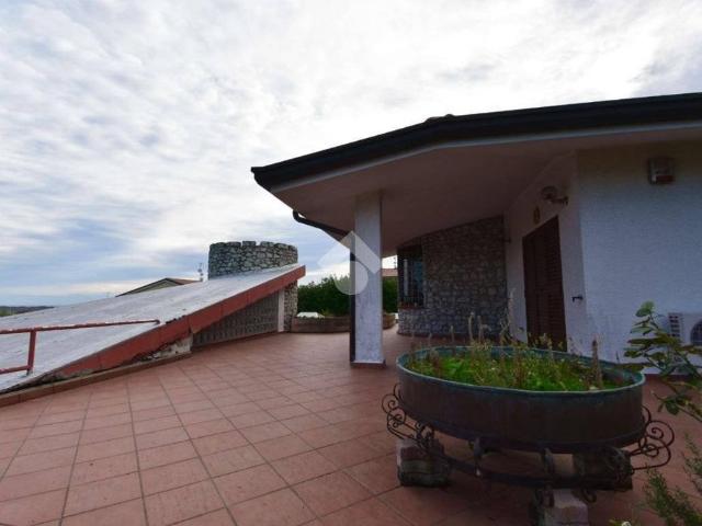 Villa Indipendente in vendita a Monte Colombo, Rimini