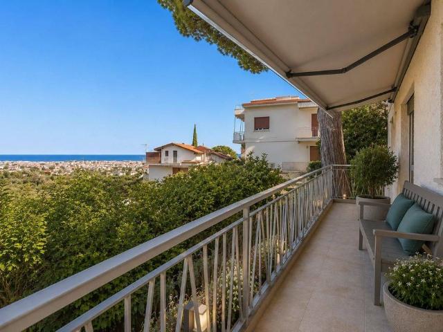 Villa Indipendente in vendita a Borghetto Santo Spirito, Liguria
