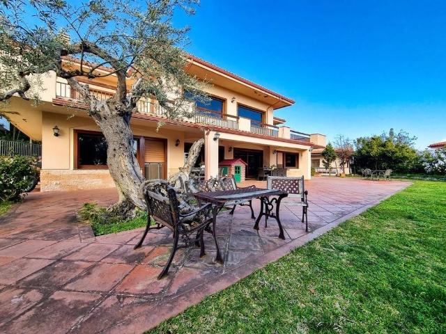 Villa Indipendente in vendita a Mortelle, Messina